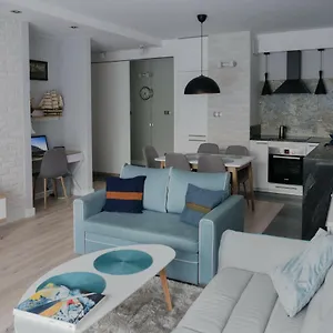 aski-new-powisle-copernicus-apartment.warsawhotelspoland.com/